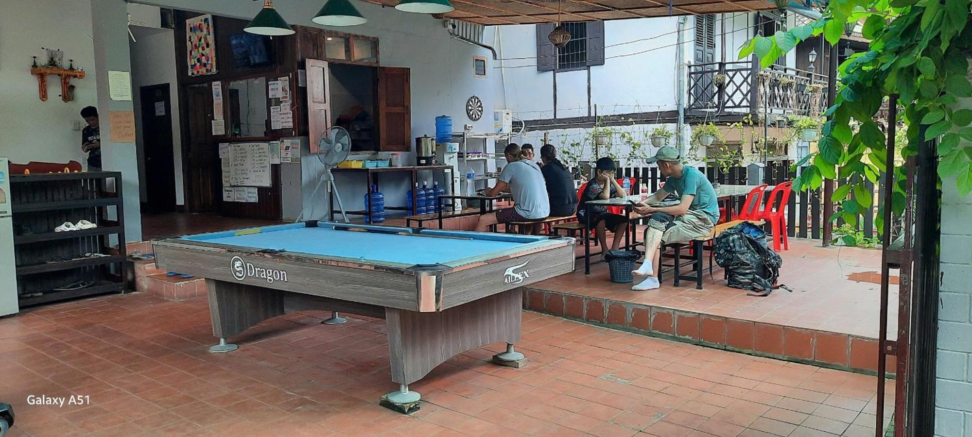 Aurora Backpackers Hostel Luang Prabang Exterior foto